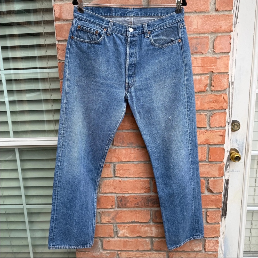 Vintage 80s Levis 501 Blue Button fly Denim Made in USA Jeans Actual 33x29